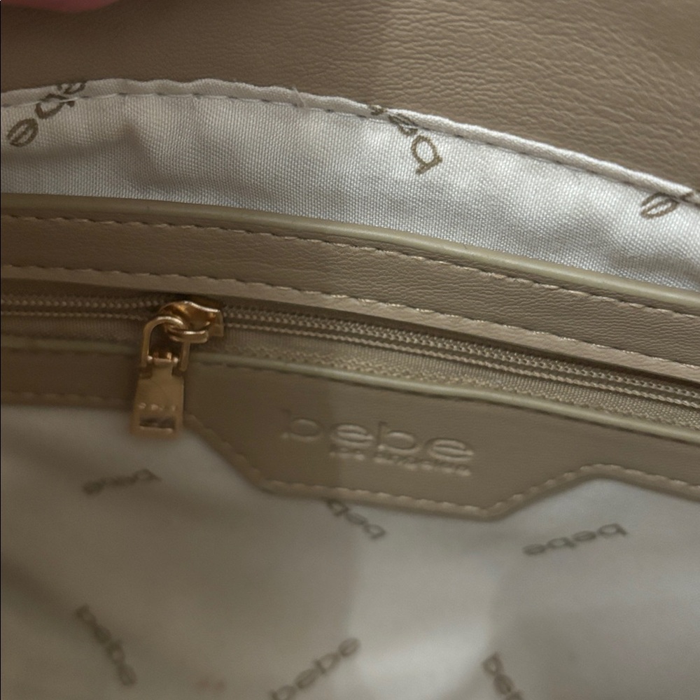 Bebe Los Angeles Purse Color Cream Gold Gently Used Shoulder Purse NWOTS - Picture 4 of 10